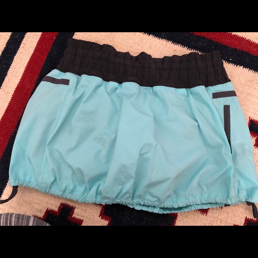 blue and grey lululemon skirt